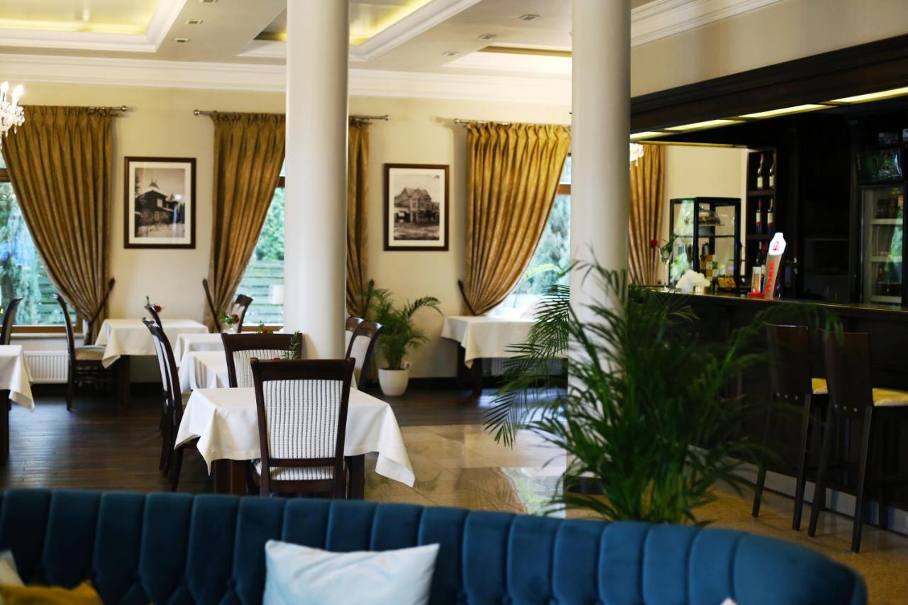 Hotel Dworek 3*